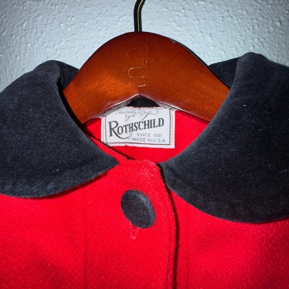 Rothschild Vibrant Red Coat with Dark Collar - Picture 4 of 9